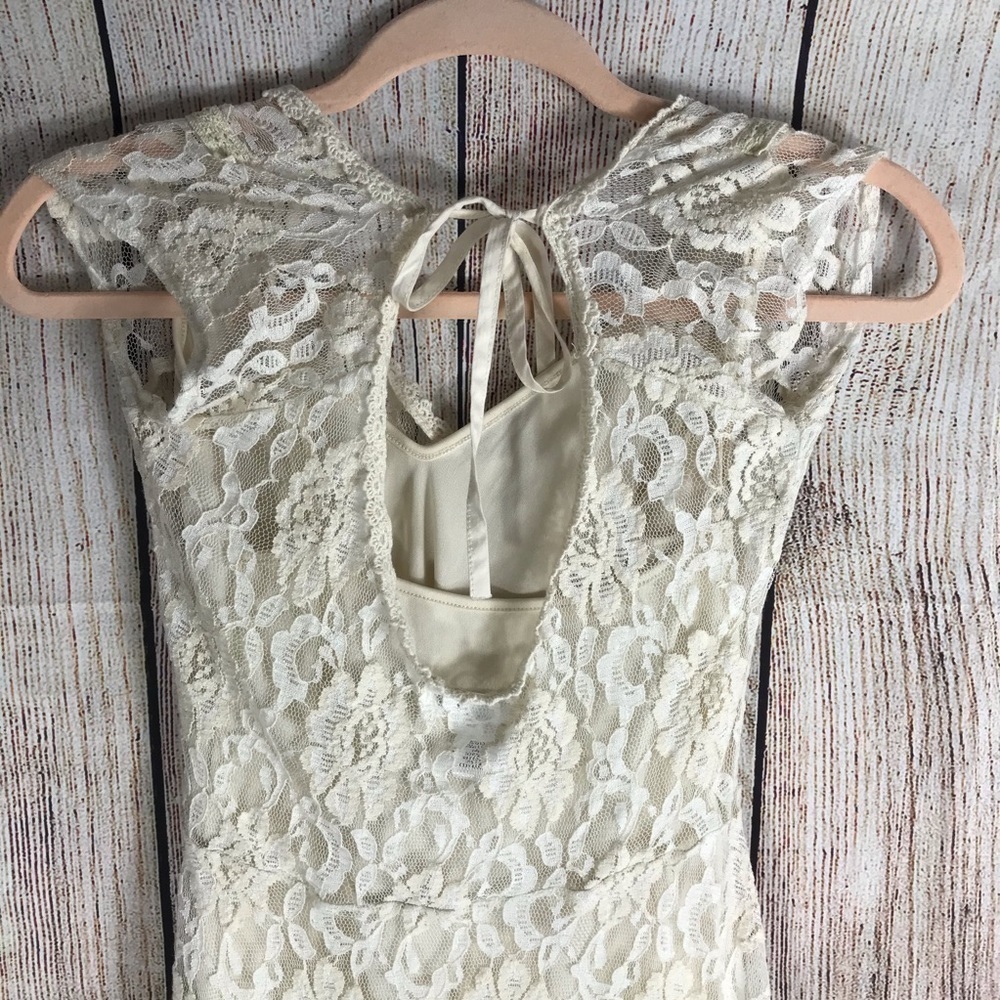 Summer Lace mini dress !! Cute!!! ( Small ) - Picture 4 of 5